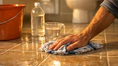 How to clean bathroom floors with vinegar for a fresh, streak-free shine